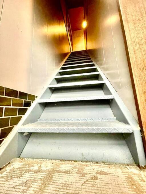 三丁庵 貸別荘 海まで徒歩10分 観光地ペリーロードまで徒歩2分の最高なロケーション 下田を遊び尽くせる貸別荘 無料駐車場もあります2Min Walk To The Perry Road 10Min Walk To The Beach Old Japanese Modern Style House Bagian luar foto